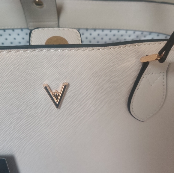 Vanessa Williams Lush Large Tote - Picture 5 of 11